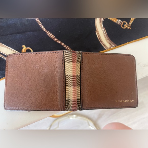 Men's Burberry Wallet - Picture 4 of 4